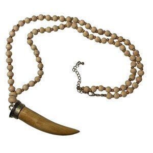 NWOT Boho Hand-Carved Wood Horn Pendant Necklace Beaded Mala Style